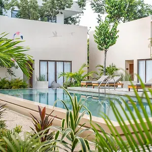 https://faisano-nomadas.quintano-roohotels.com
